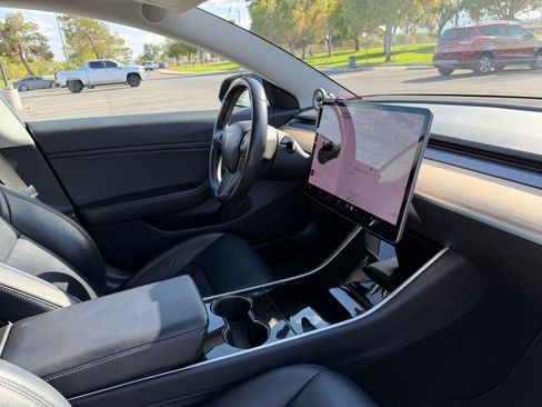 Used 2018 Tesla Model 3 Long Range AWD/4WD image 14