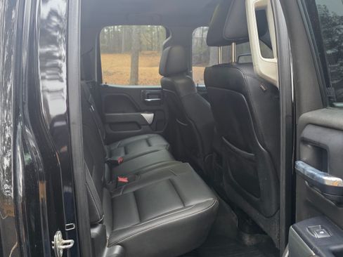 Used 2015 Chevrolet Silverado 2500 LT w/ LT Convenience Package image 11