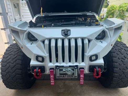 Used 2025 Jeep Gladiator Sport AWD/4WD image 10