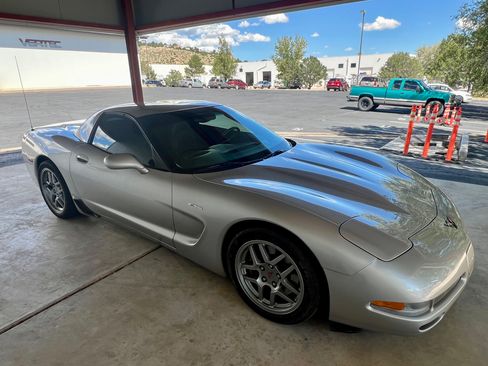 Used 2004 Chevrolet Corvette Z06 w/ Memory Package RWD image 1