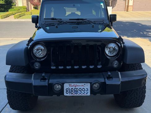 Used 2015 Jeep Wrangler Unlimited Sport w/ Quick Order Package 24S AWD/4WD image 14