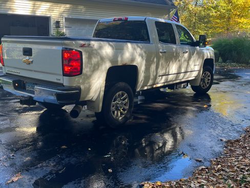 Used 2015 Chevrolet Silverado 2500 LTZ w/ Duramax Plus Package image 5
