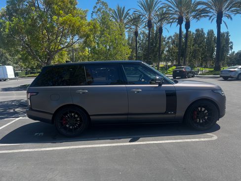 Used 2018 Land Rover Range Rover Long Wheelbase Autobiography image 9