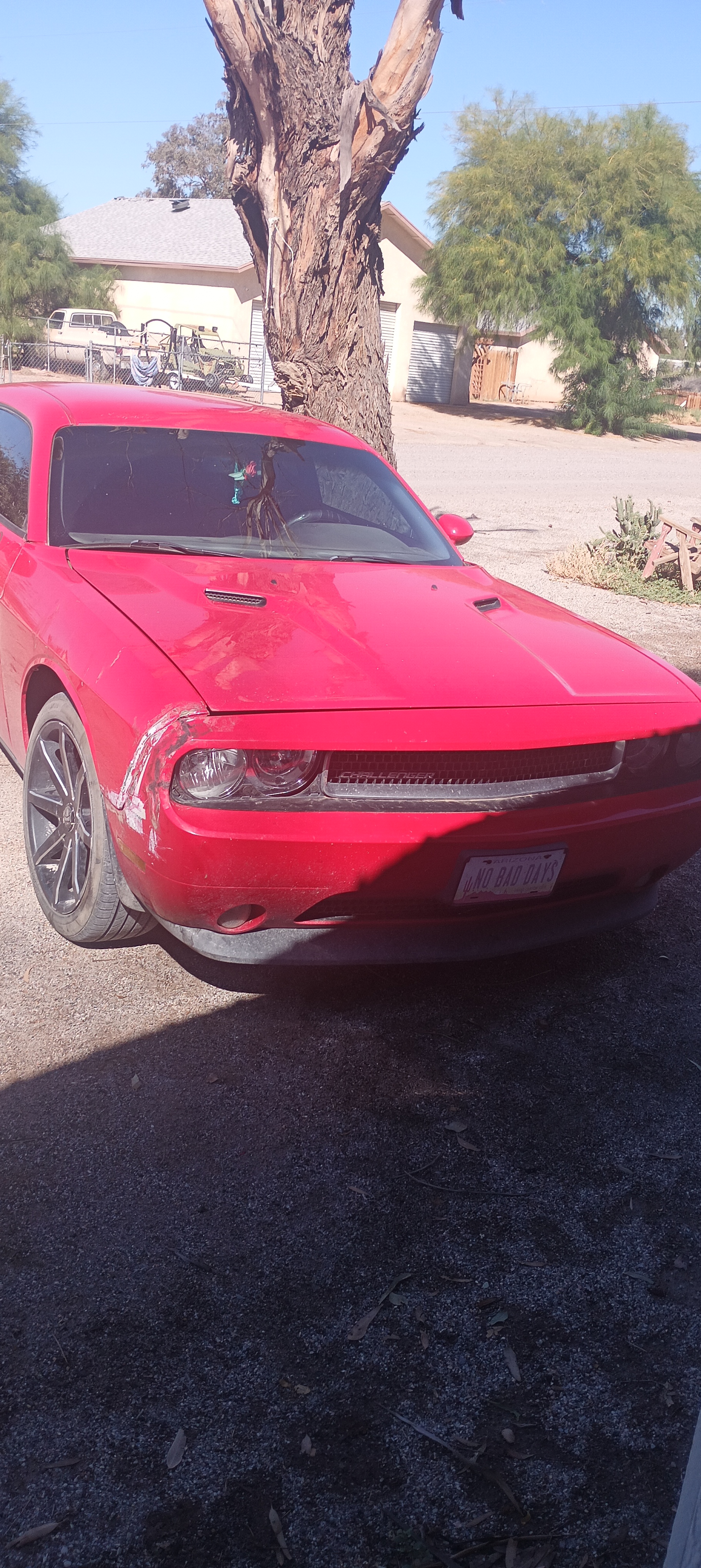 Used 2014 Dodge Challenger SXT Plus RWD image 1