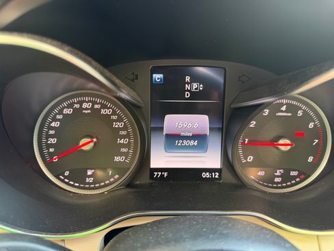 Used 2015 Mercedes-Benz C 300 Sedan image 8