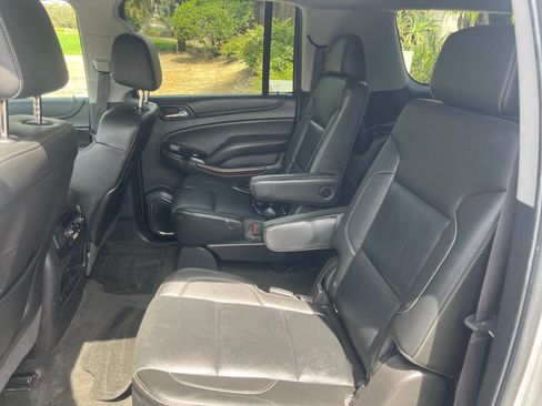 Used 2016 GMC Yukon XL SLT w/ Open Road Package image 10