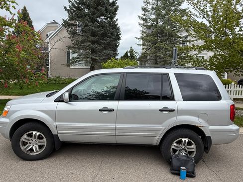 Used 2004 Honda Pilot EX image 4