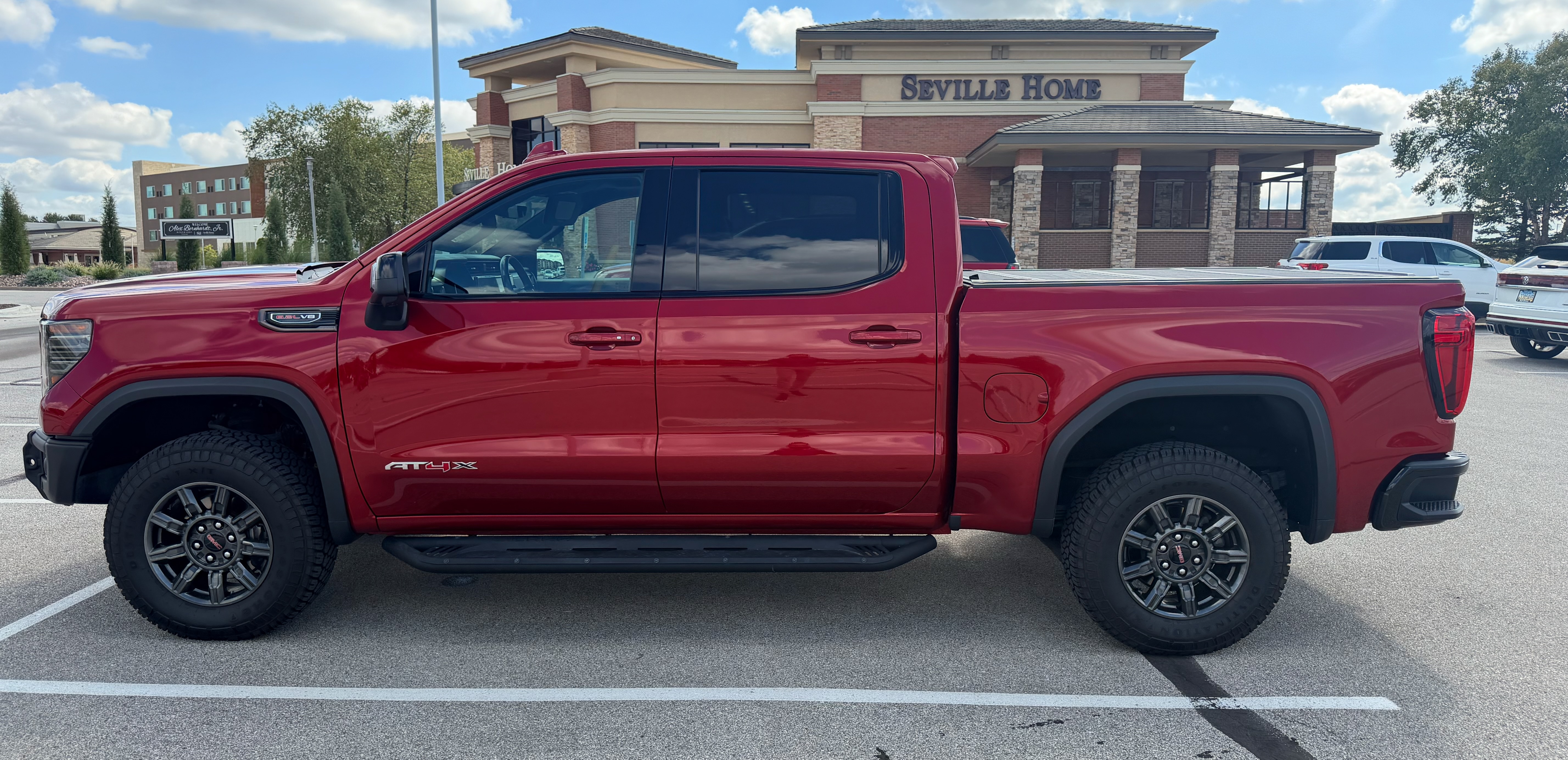 Used 2024 GMC Sierra 1500 AT4X AWD/4WD image 8