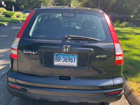 Used 2010 Honda CR-V LX image 2