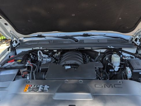 Used 2019 GMC Yukon SLT w/ Open Road Package AWD/4WD image 26