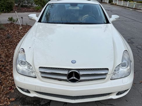 Used 2010 Mercedes-Benz CLS 550 image 1