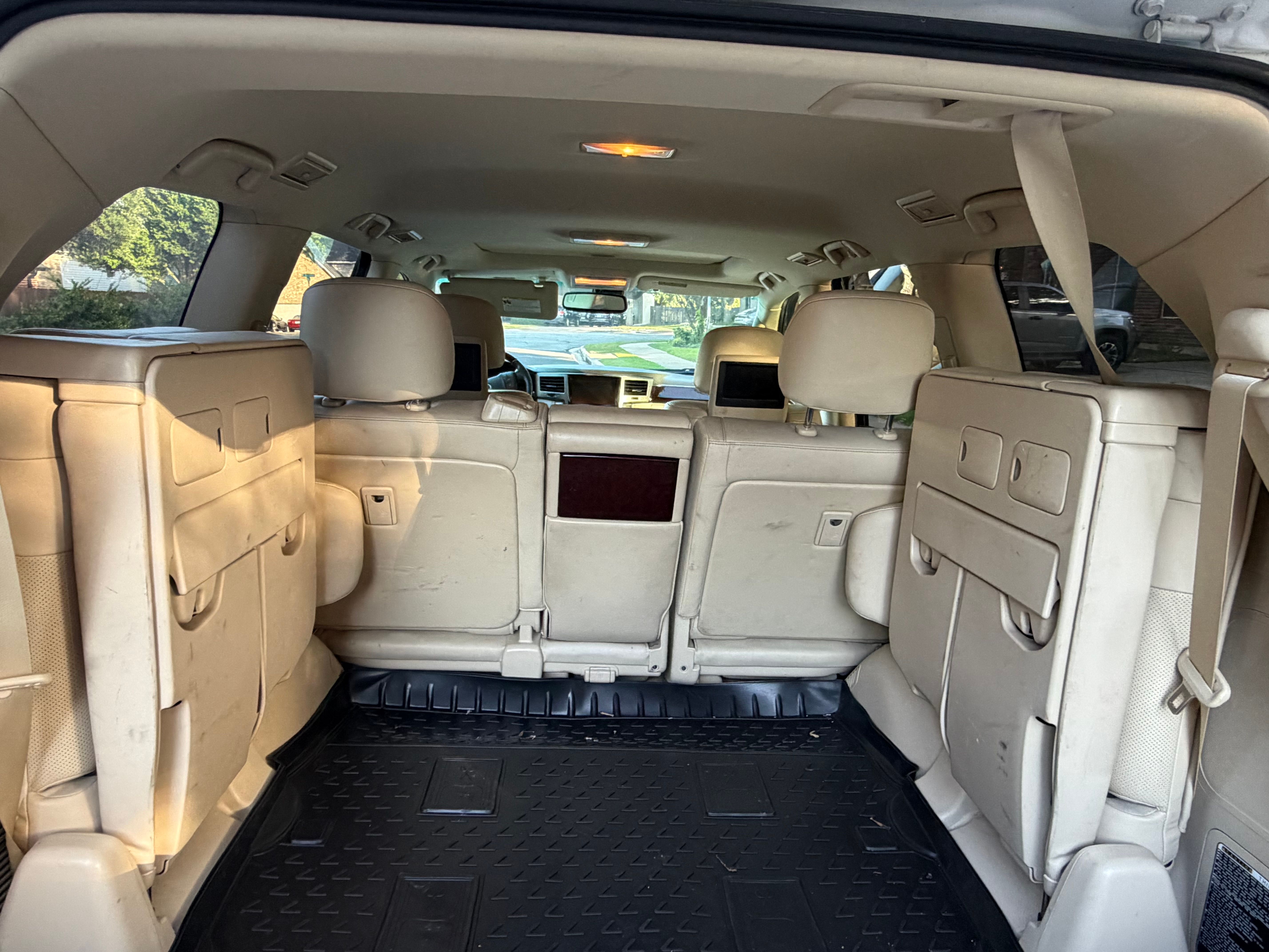 Used 2013 Lexus LX 570 4WD w/ Luxury Pkg image 10