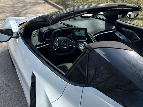 Used 2025 Chevrolet Corvette Stingray Preferred Conv w/ 2LT image 10