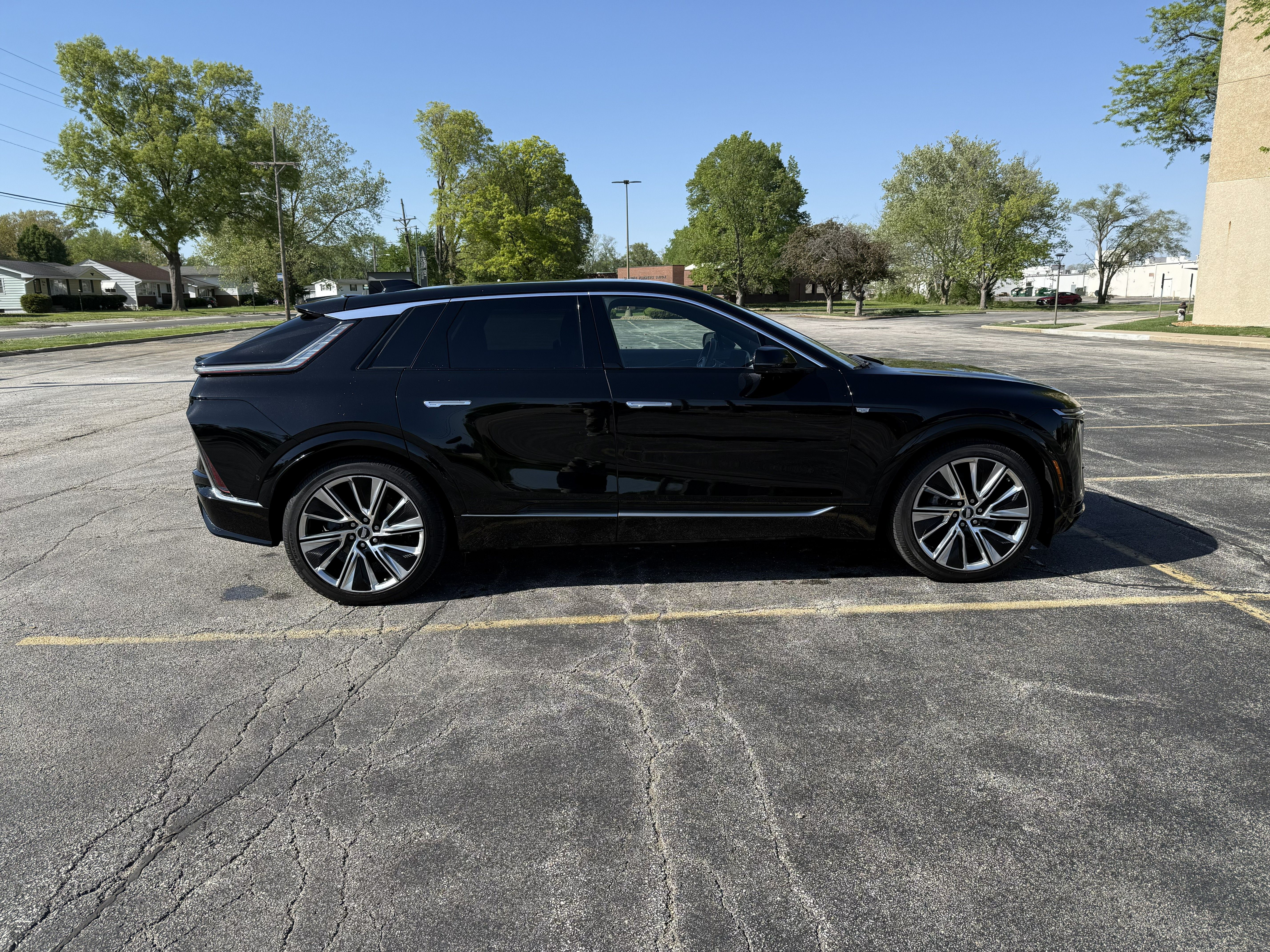 Used 2023 Cadillac Lyriq 2WD image 5