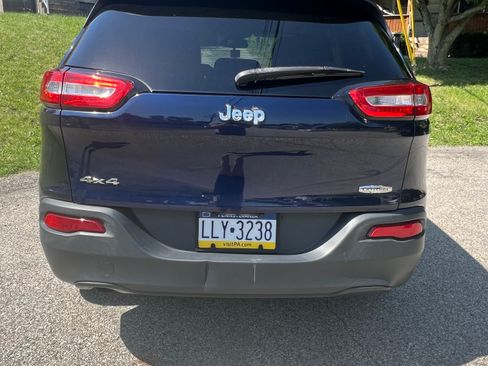 Used 2014 Jeep Cherokee Latitude AWD/4WD image 4