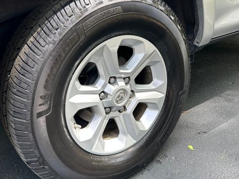 Used 2014 Toyota 4Runner SR5 Premium AWD/4WD image 15