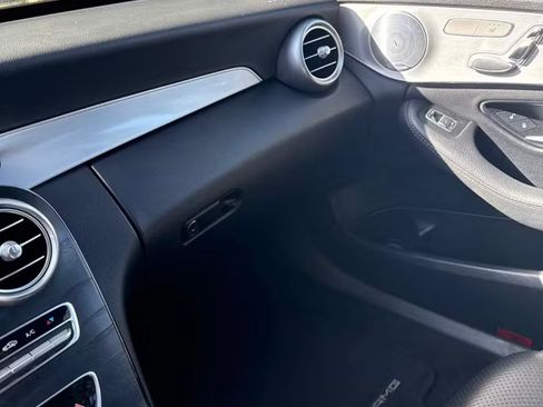 Used 2019 Mercedes-Benz C 300 Sedan image 17