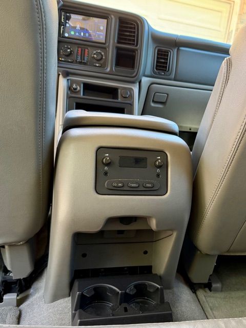 Used 2004 Chevrolet Tahoe Z71 w/ Z71 Preferred Equipment Group AWD/4WD image 20