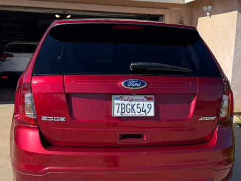 Used 2013 Ford Edge Sport w/ Driver Entry Pkg image 8