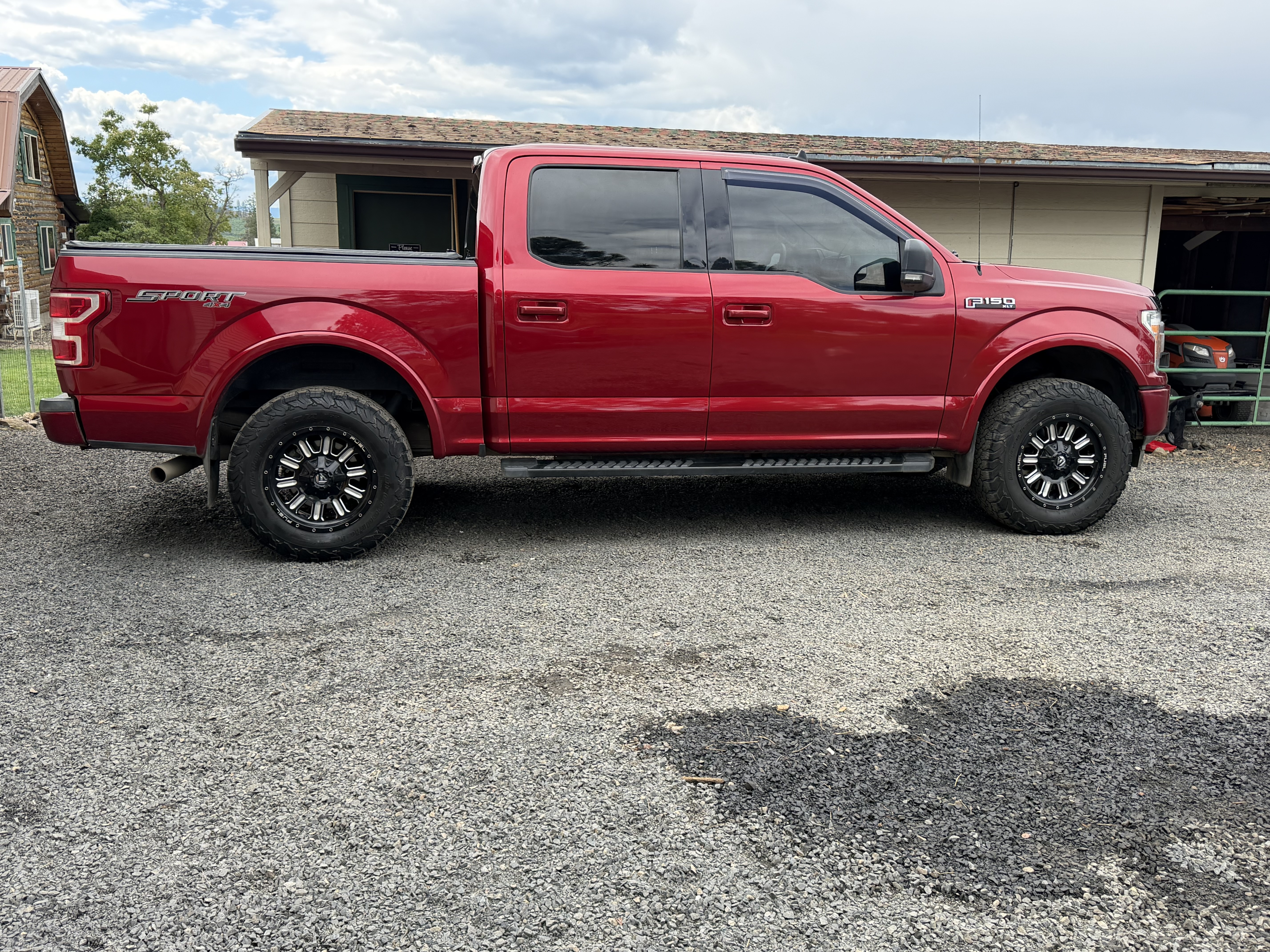 Used 2019 Ford F150 XLT w/ Equipment Group 302A Luxury AWD/4WD image 2