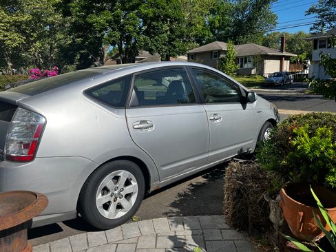 Used 2008 Toyota Prius Touring FWD image 3