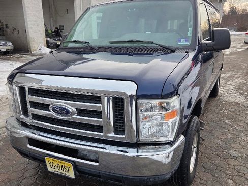 Used 2012 Ford E-150 and Econoline 150 Wagon w/ Interior Upgrade Pkg image 4