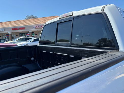 Used 2012 Ford F150 XLT w/ XLT Chrome Pkg image 4