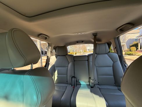 Used 2011 Acura MDX Sport Utility 4D image 21