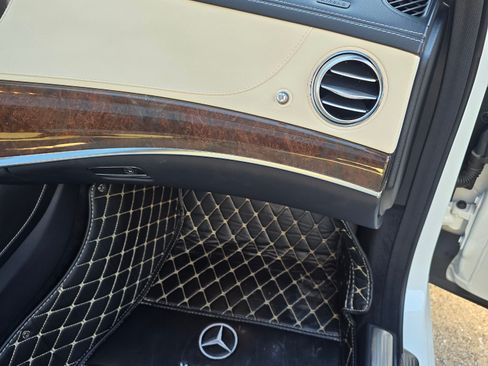 Used 2018 Mercedes-Benz S 560 Sedan image 22