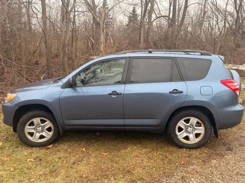 Used 2012 Toyota RAV4 Sport Utility 4D image 1