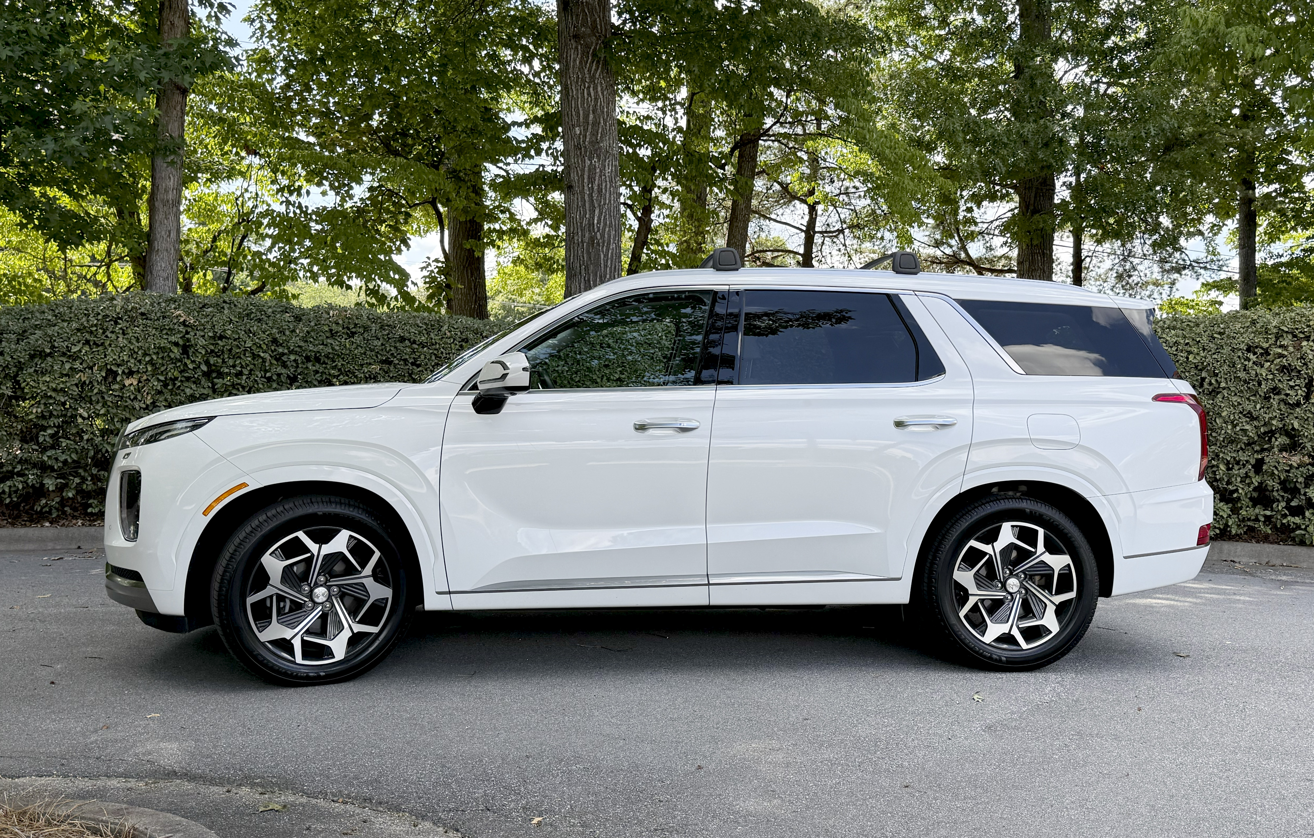 Used 2022 Hyundai Palisade Calligraphy FWD image 1