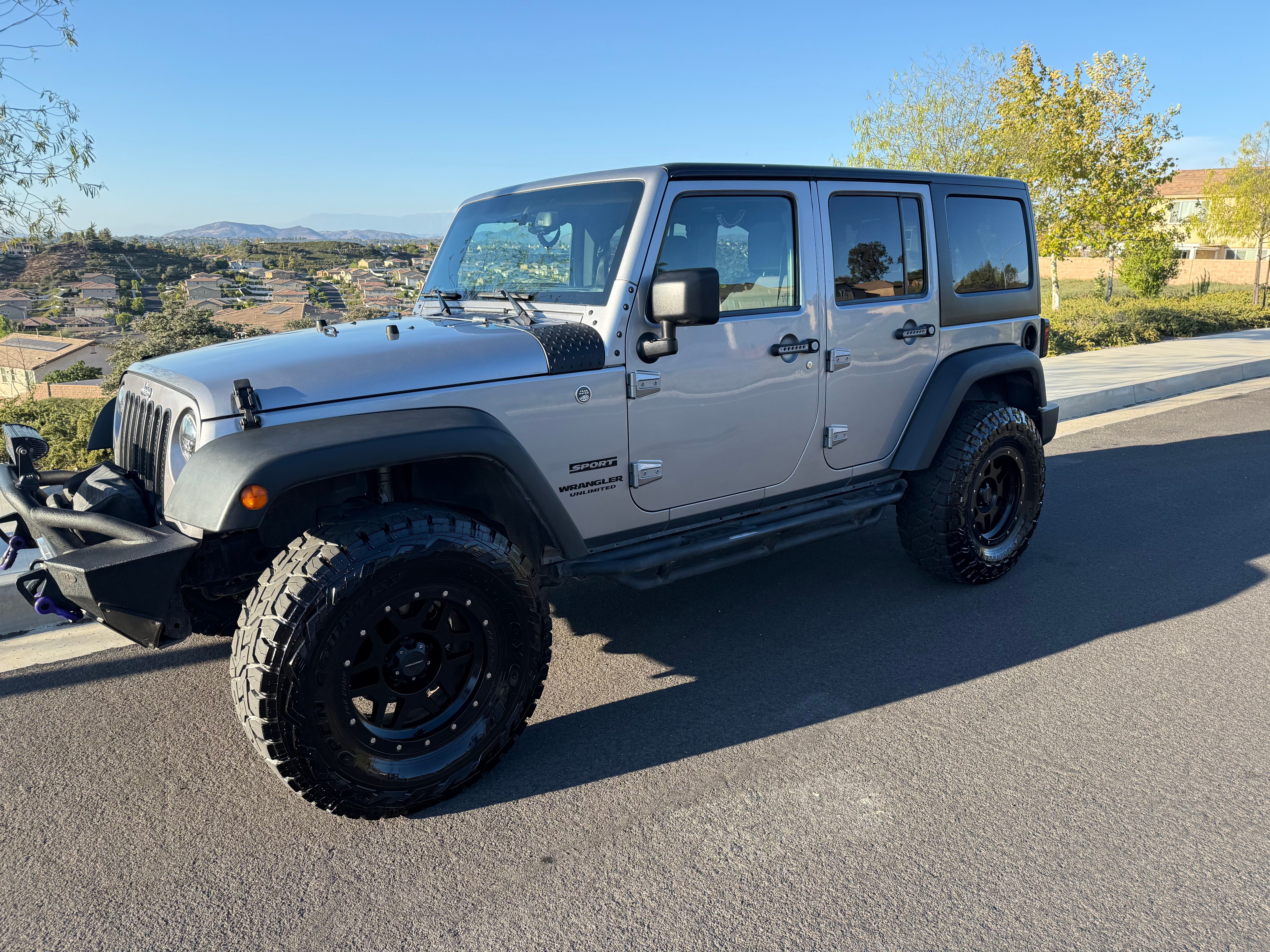 Used 2017 Jeep Wrangler Unlimited Sport w/ Quick Order Package 24S AWD/4WD image 2