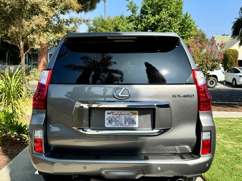 Used 2011 Lexus GX 460 image 8
