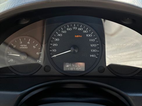 Used 2005 Chevrolet Malibu LS w/ Preferred Equipment Group FWD image 10