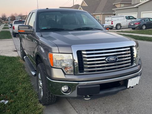 Used 2012 Ford F150 XLT w/ XLT Chrome Pkg image 6