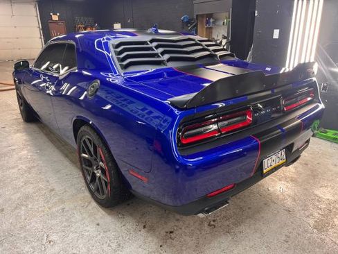 Used 2018 Dodge Challenger R/T Scat Pack w/ Leather Interior Group RWD image 14