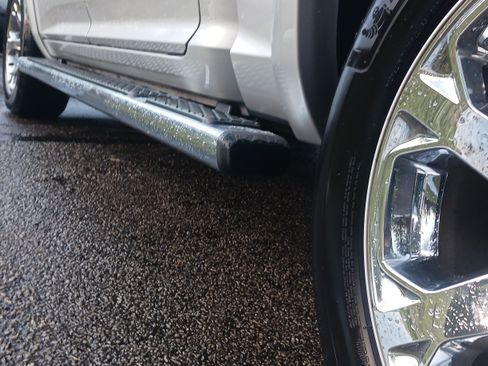 Used 2014 RAM 1500 Laramie w/ Convenience Group image 10