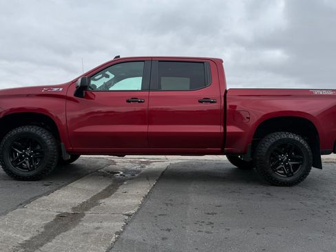 Used 2019 Chevrolet Silverado 1500 LT Trail Boss image 2