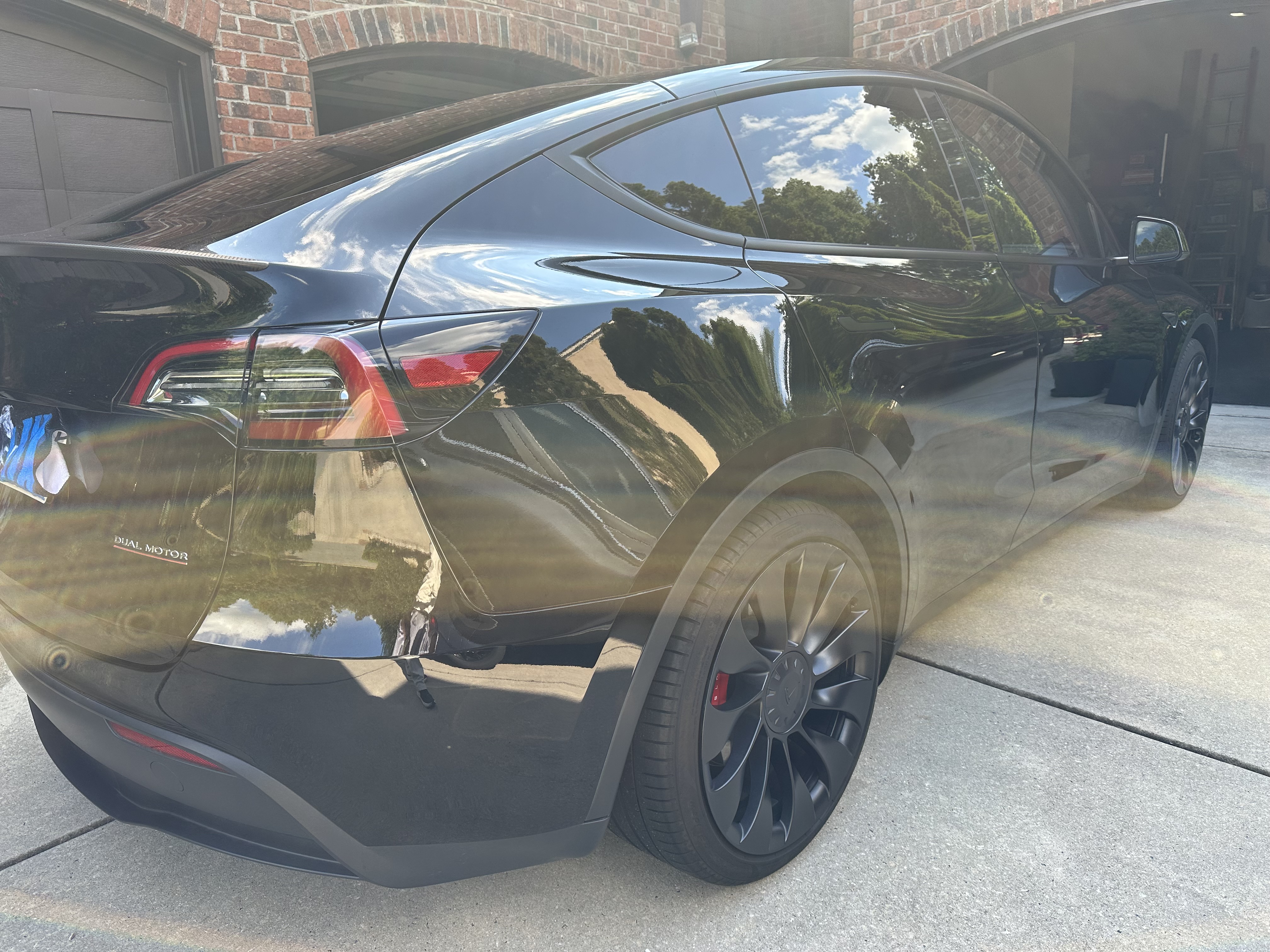 Used 2023 Tesla Model Y Performance AWD/4WD image 5