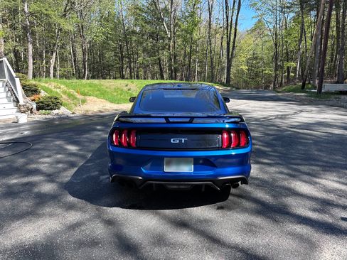 Used 2018 Ford Mustang GT w/ GT Performance Package RWD image 11
