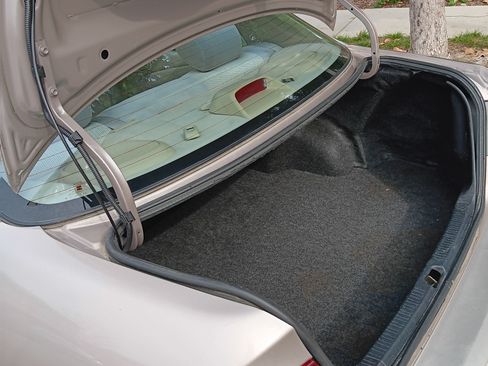 Used 2001 Toyota Corolla CE image 11