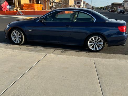 Used 2011 BMW 328i Convertible RWD image 9