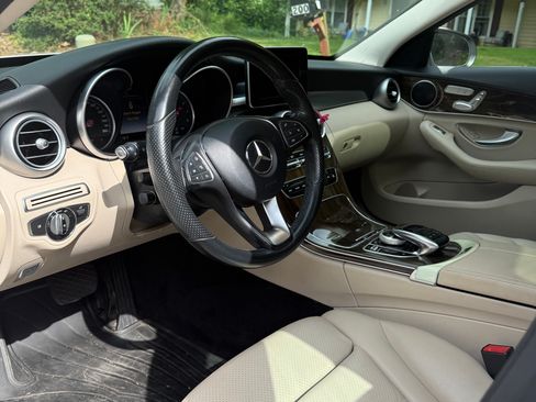 Used 2016 Mercedes-Benz C 300 4MATIC Sedan image 9