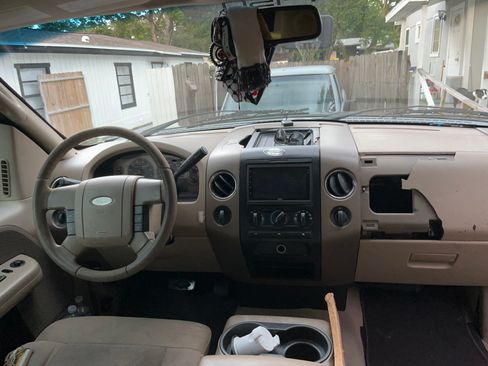 Used 2006 Ford F150 XLT AWD/4WD image 5