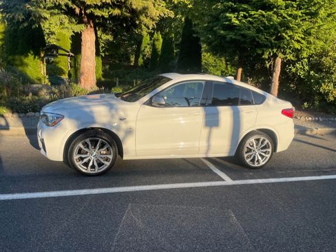 Used 2017 BMW X4 M40i image 2