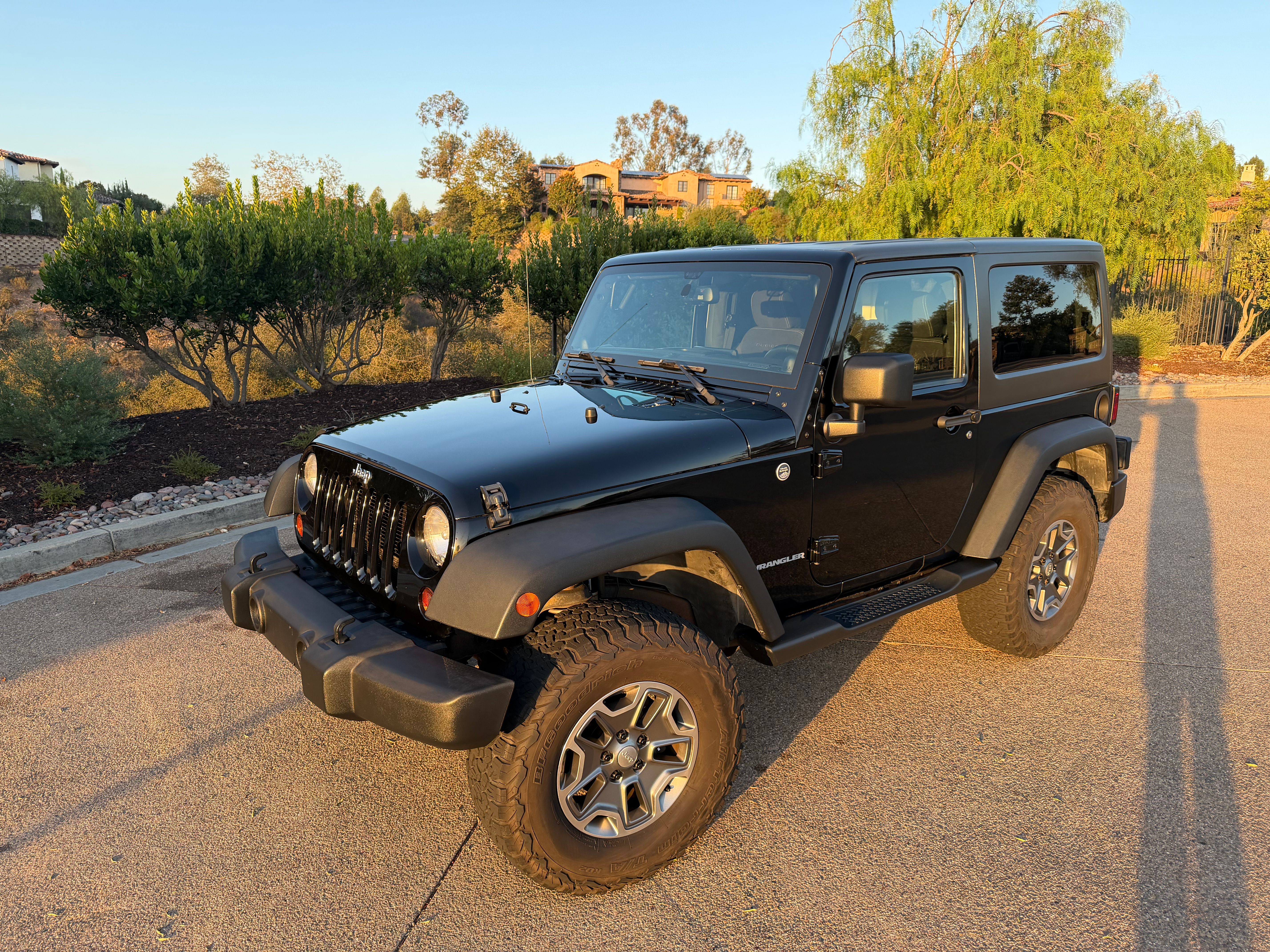 Used 2013 Jeep Wrangler Rubicon w/ Dual Top Group AWD/4WD image 5