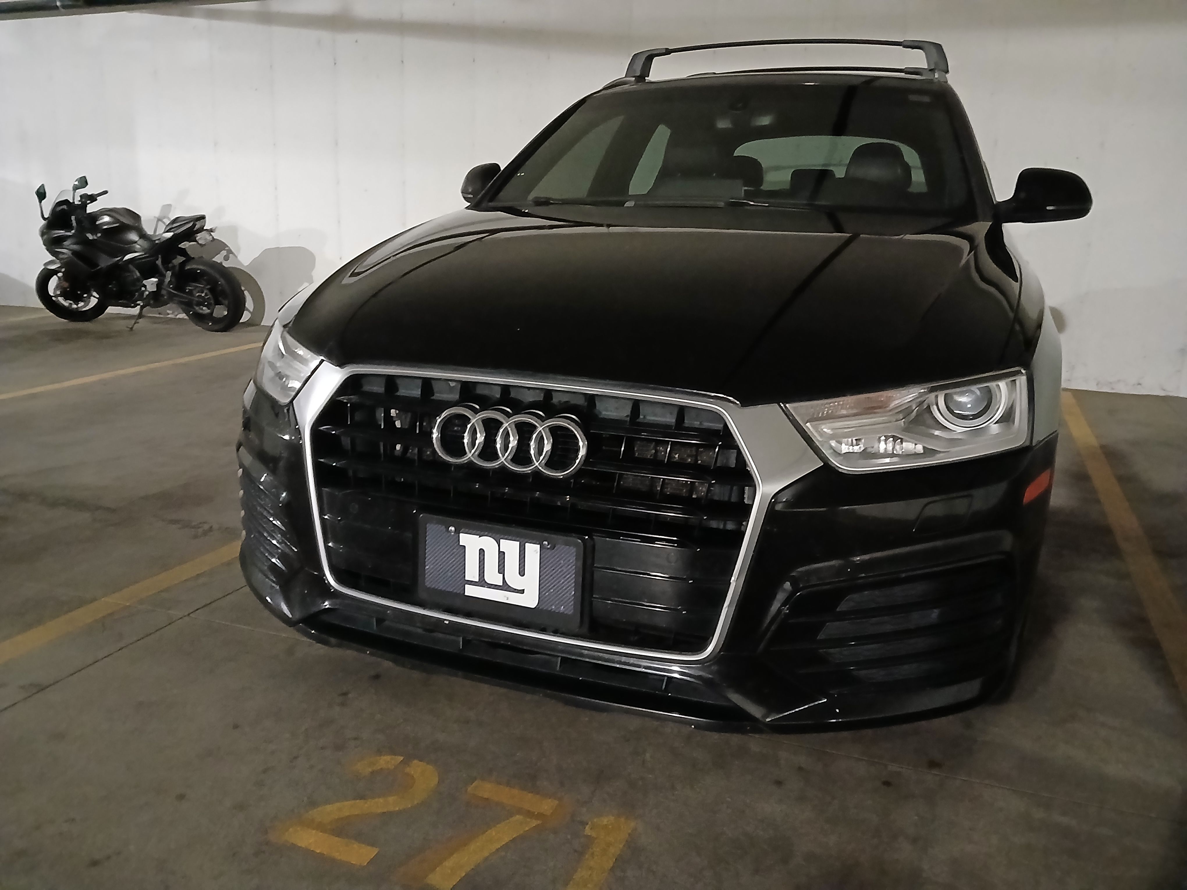 Used 2018 Audi Q3 2.0T Premium FWD image 1