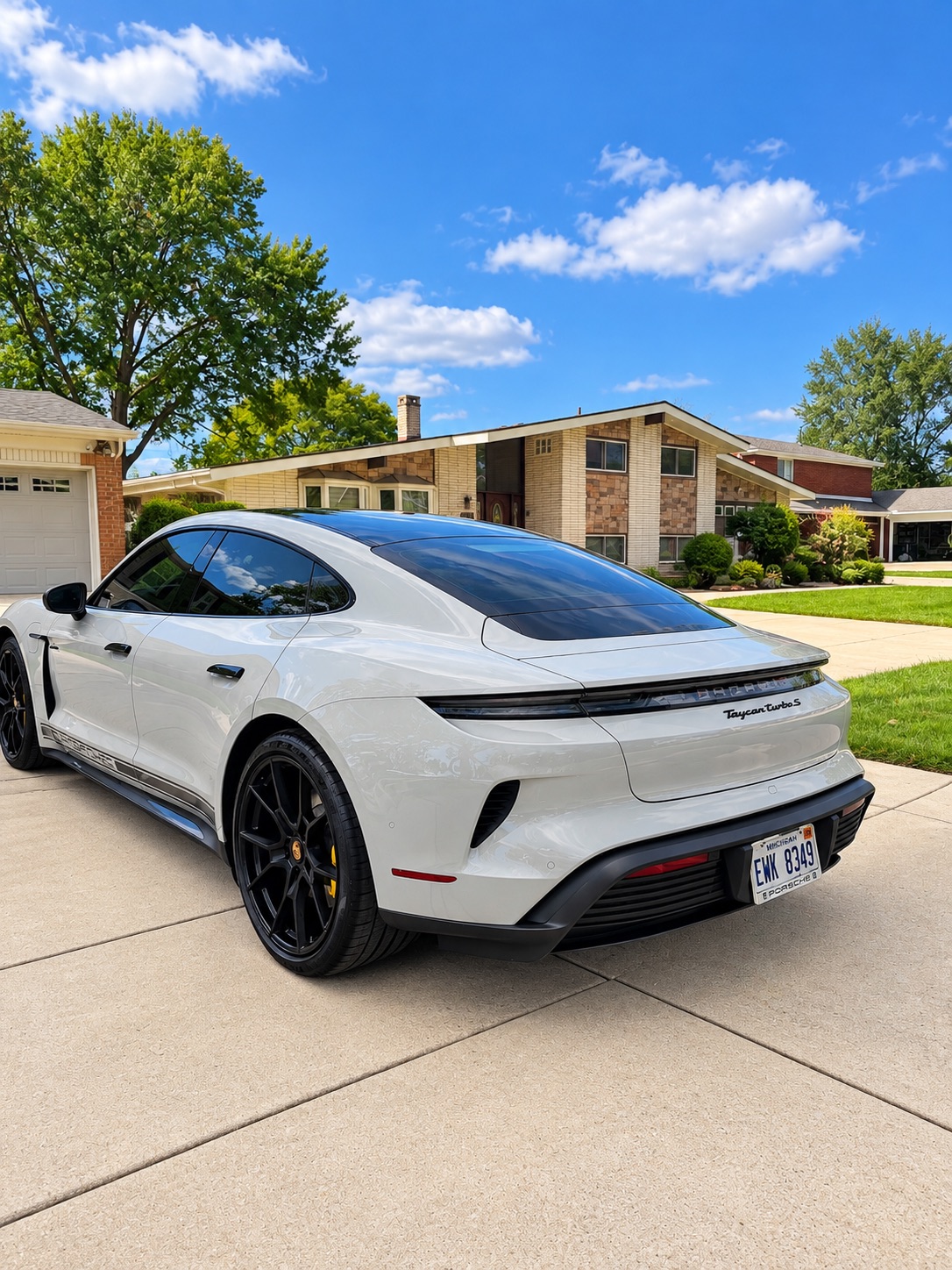 Used 2025 Porsche Taycan AWD/4WD image 20