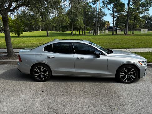Used 2024 Volvo S60 B5 Core FWD image 9