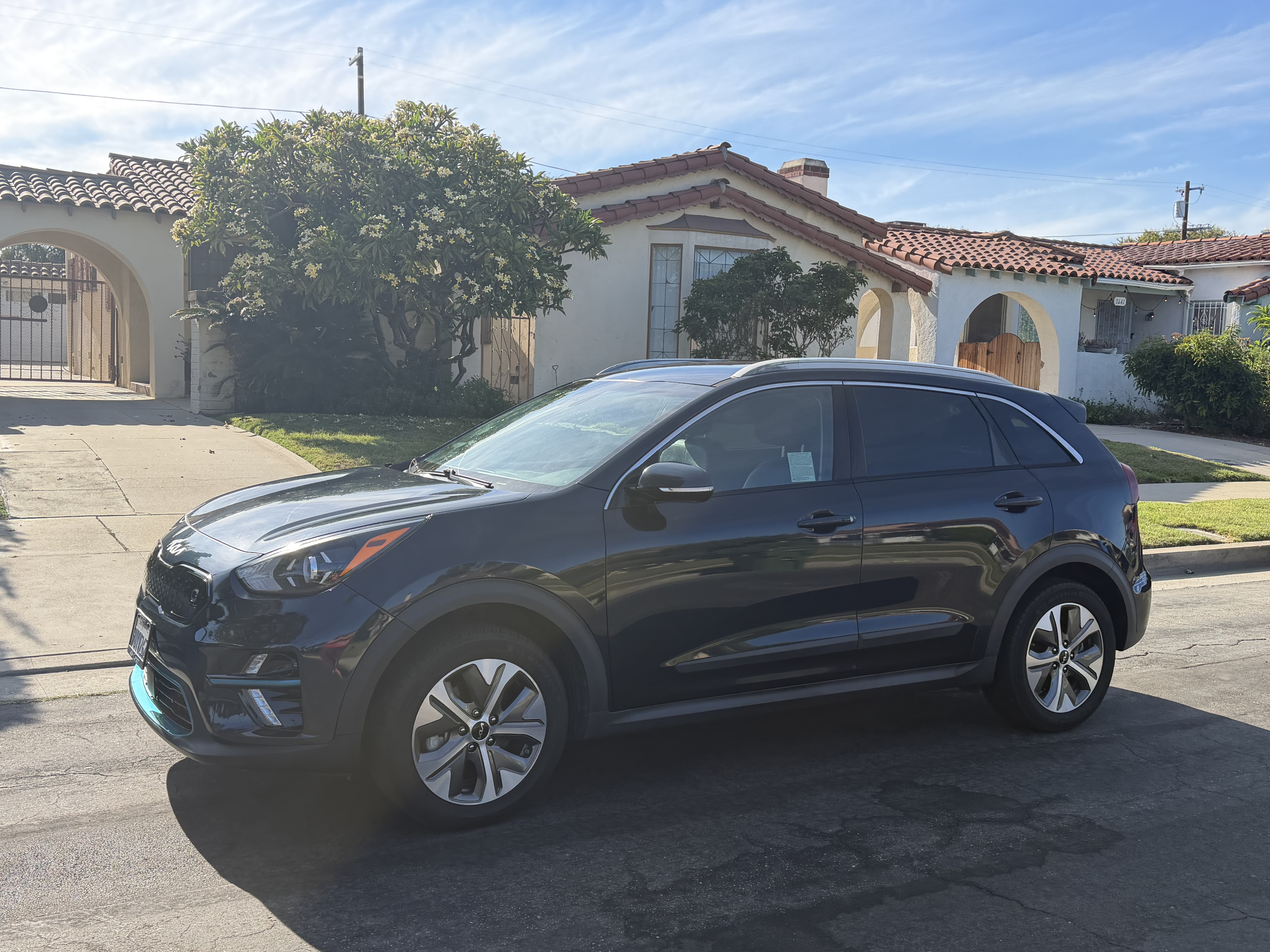 Used 2022 Kia Niro EX FWD image 28